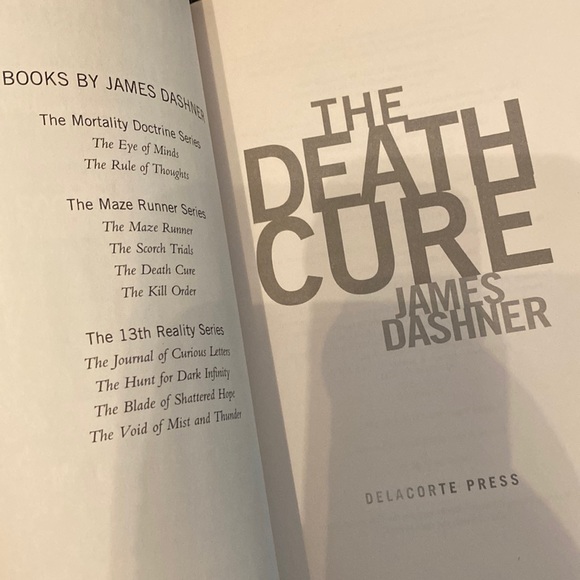 James Dashner- “The Maze Runner Series- The Death Cure” (Book 3)used - Picture 5 of 7